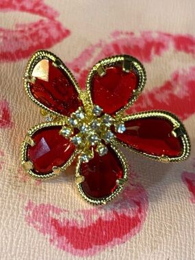 Gold-Tone Red Crystal Flower Ring - Unbranded